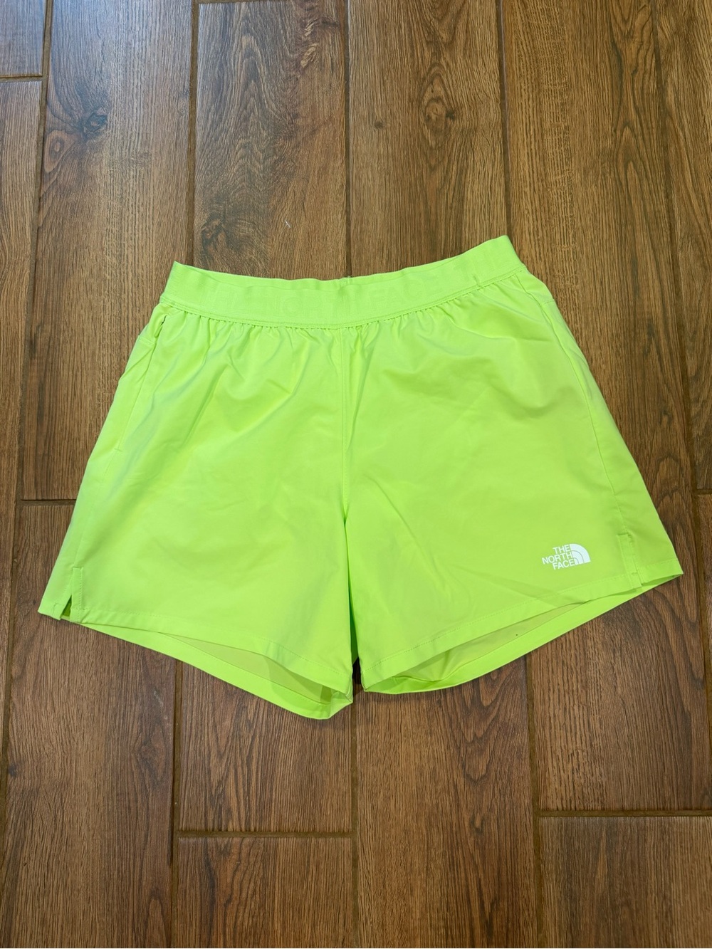 The North Face Women's Neon Shorts Pocket Size S